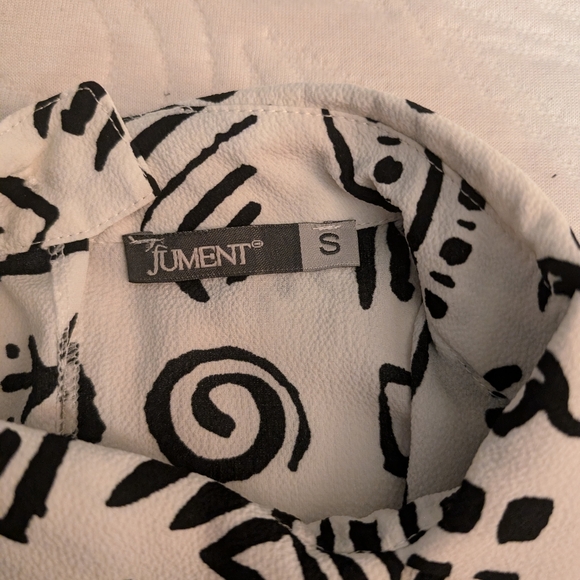 Lightweight top/blouse - Picture 2 of 3